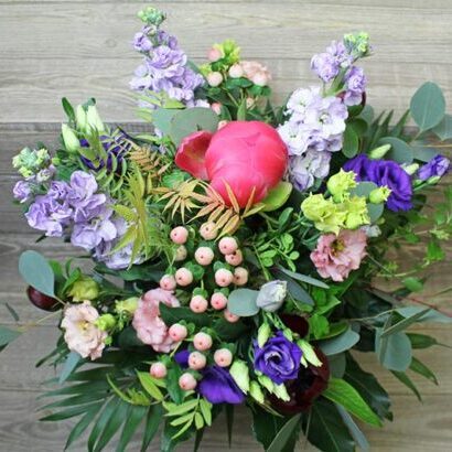Traditional market bouquet pink/purple